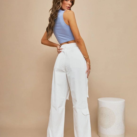 🎉Host Pick🎉 Vici Popular White Cotton Cargo Pants NWT - (M) - Picture 2 of 4